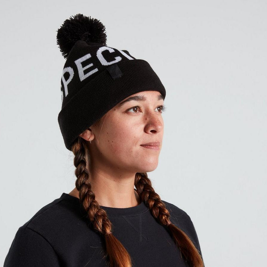 NEW ERA POM BEANIE SPECIALIZED