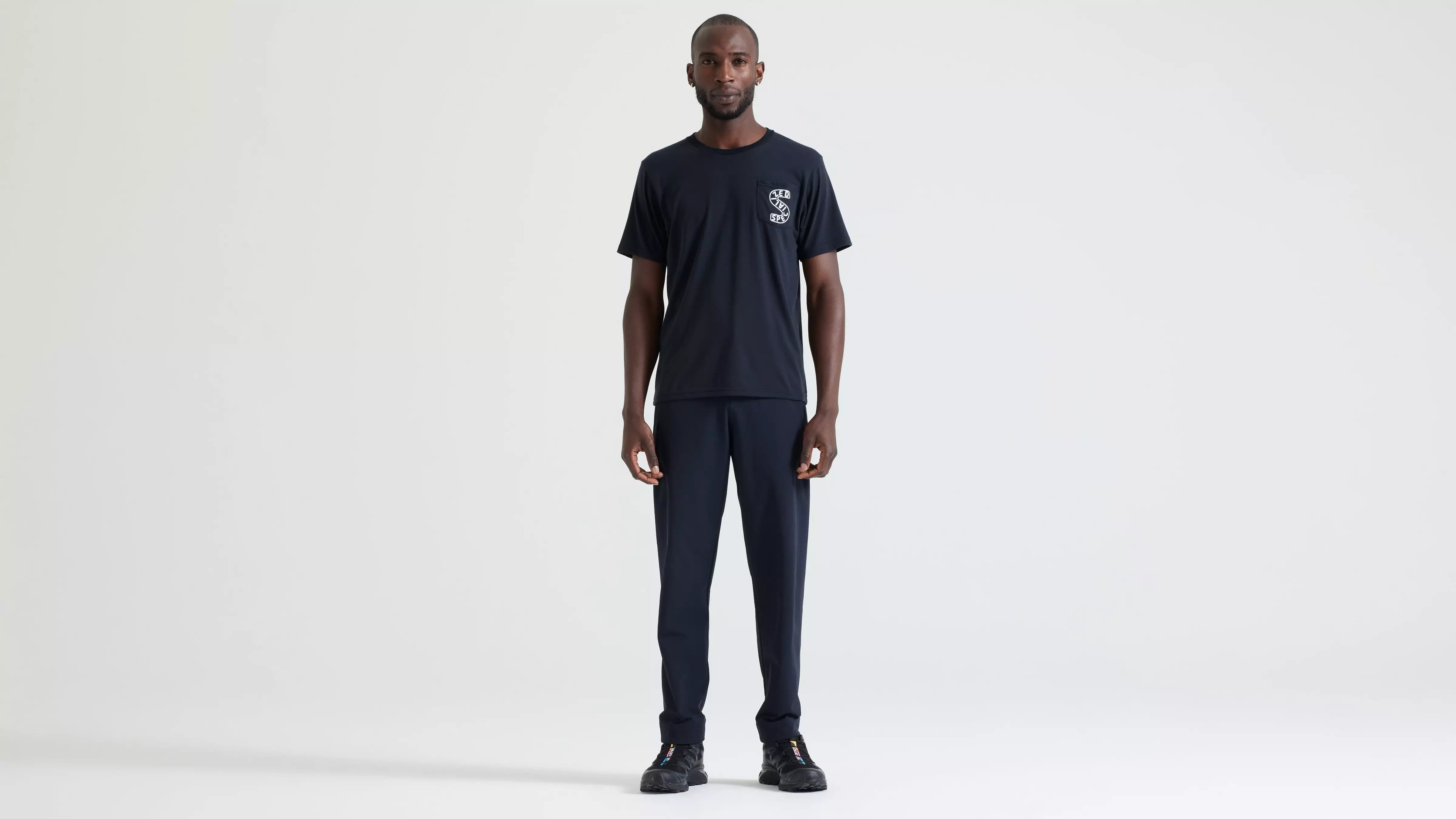 POCKET TEE SS MEN BLK S-GRAPHIC